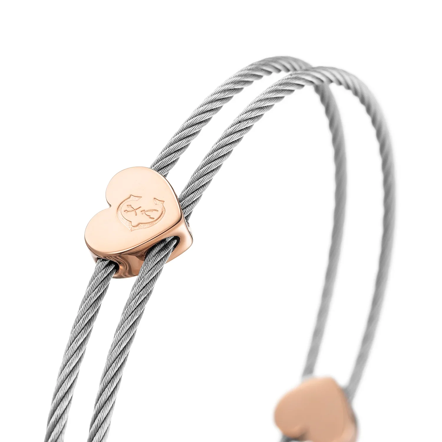 Cable Signature Coup de Foudre Hearts Bangle - Image 8