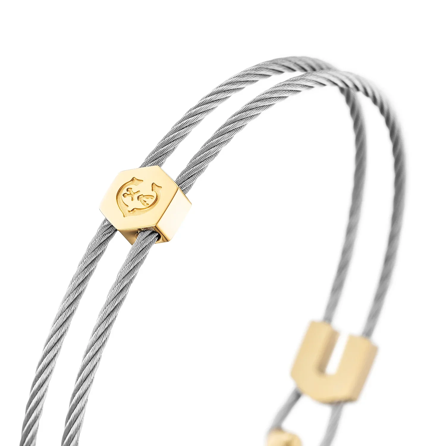 Cable Signature Coup de Foudre Horseshoe Bangle - Image 4