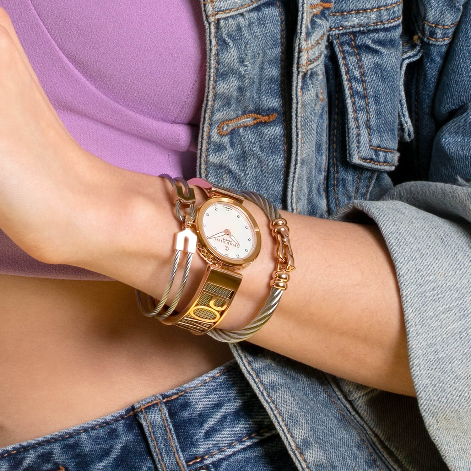Cable Signature Coup de Foudre Horseshoe Bangle - Image 7